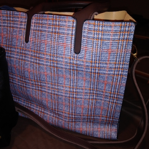 Purses - Picture 2 of 2